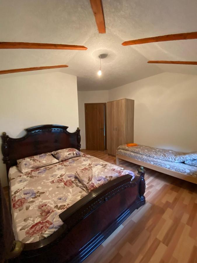 Shpija E Gjyshit Vuthaj Hotel Gusinje Luaran gambar