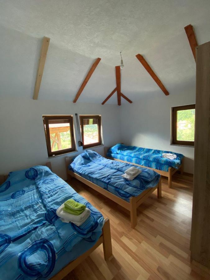 Shpija E Gjyshit Vuthaj Hotel Gusinje Luaran gambar